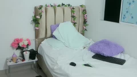 Snapshot of melany_mayerss chatting on March 9, 5:55 am melany_mayerss online show from March 9, 5:55 am