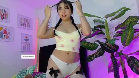 Snapshot of melany_na chatting on June 17, 9:05 pm Melany online show from June 17, 9:05 pm