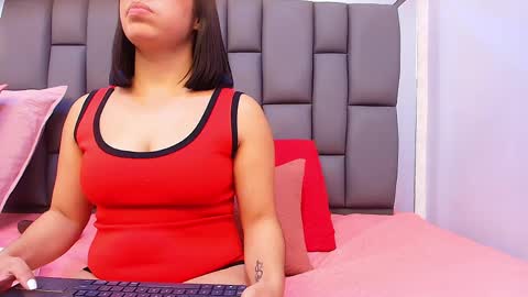 Snapshot of melany_roberts_ chatting on May 13, 3:04 am Melany online show from May 13, 3:04 am