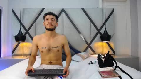 melanyandethan online show from October 22, 10:53 pm