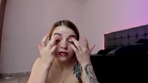 melany online show from February 28, 9:25 am