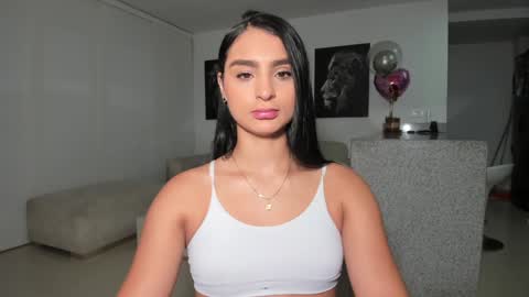 Melany online show from December 5, 10:45 pm