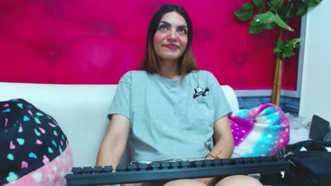 Snapshot of melhiza chatting on December 16, 12:26 am melhiza online show from December 16, 12:26 am