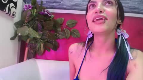 Snapshot of melhiza chatting on March 12, 4:56 pm melhiza online show from March 12, 4:56 pm
