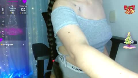 Snapshot of meli_1212 chatting on December 18, 9:32 pm meli_1212 online show from December 18, 9:32 pm