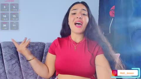    Independent model online show from October 18, 3:42 am