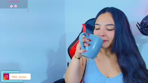    Independent model online show from November 21, 5:06 am