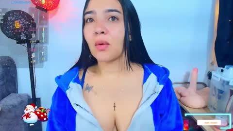    Independent model online show from January 10, 10:06 am