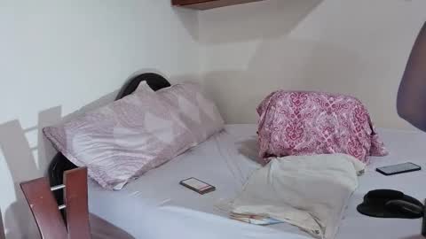 Snapshot of melihotxxx chatting on November 13, 3:33 pm melihotxxx online show from November 13, 3:33 pm