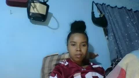 Snapshot of melina311 chatting on August 3, 4:33 pm melina311 online show from August 3, 4:33 pm