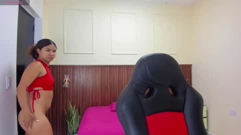 M E L I N A  online show from October 8, 7:44 pm