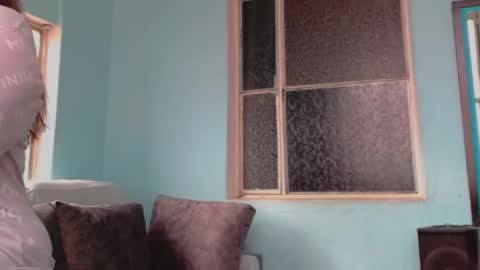 Snapshot of melinda_bob chatting on December 16, 1:16 pm Melinda online show from December 16, 1:16 pm