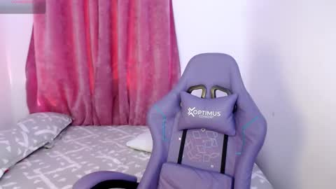 melinna706702 online show from September 17, 7:15 pm