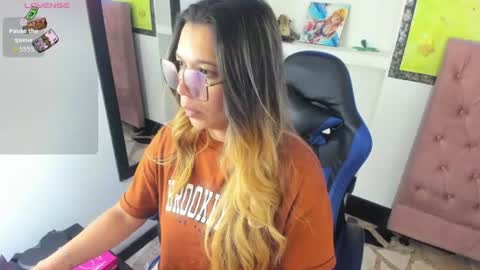 Melisa online show from June 14, 11:34 am