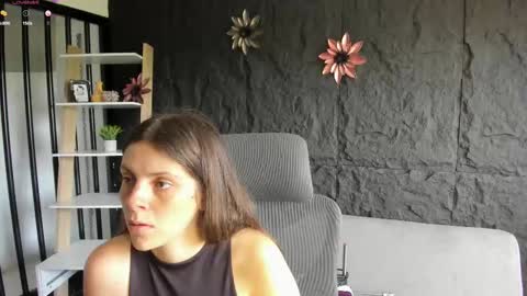 Melissa online show from October 1, 1:39 pm