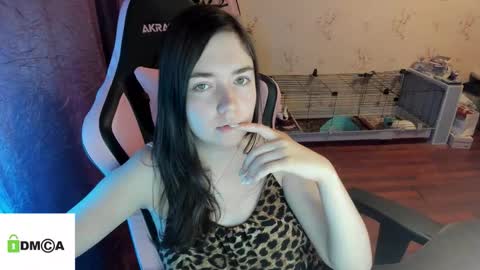 melisanilson online show from October 9, 9:35 pm