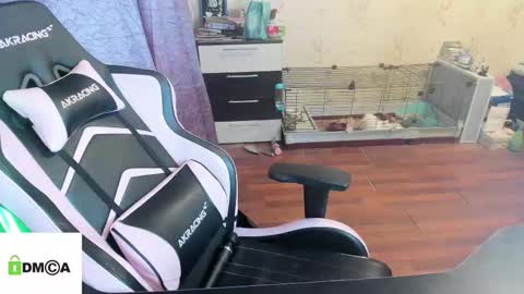 melisanilson online show from March 28, 11:04 pm