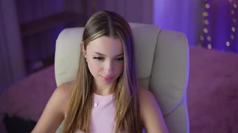 Snapshot of melisarosss chatting on September 21, 6:37 am Melisa Ross online show from September 21, 6:37 am