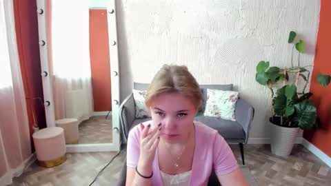 Snapshot of melissa_199 chatting on September 29, 4:17 am Sophia online show from September 29, 4:17 am