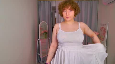 Snapshot of melissa___moore chatting on November 28, 6:27 am Melissa online show from November 28, 6:27 am