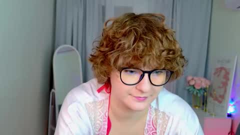 Snapshot of melissa___moore chatting on December 3, 5:59 am Melissa online show from December 3, 5:59 am