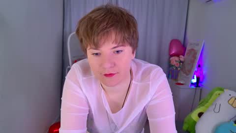 Snapshot of melissa___moore chatting on February 17, 5:59 am Melissa online show from February 17, 5:59 am