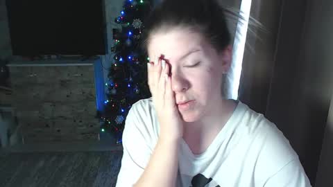 Snapshot of melissa__ray chatting on December 12, 6:36 am Melissa Ray online show from December 12, 6:36 am