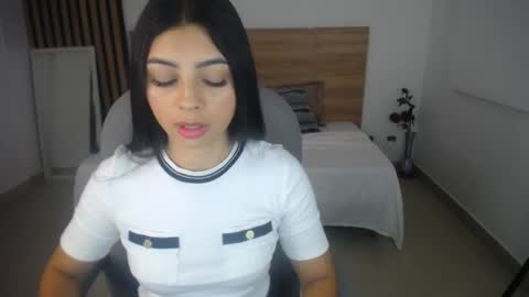 melissa_lenox online show from June 3, 11:57 am