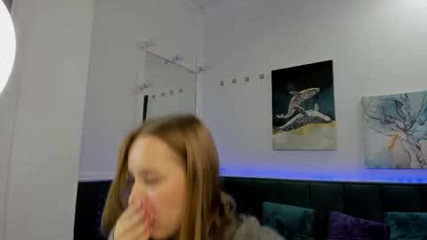 melissa_new22 online show from December 20, 1:02 am