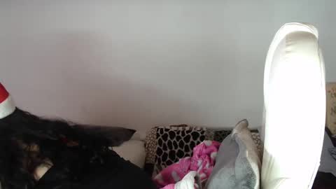 Snapshot of melissa_sexytits chatting on December 27, 5:48 pm Lau online show from December 27, 5:48 pm