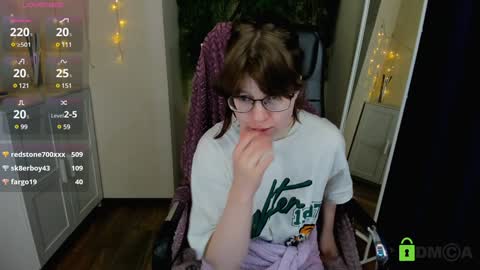 Melissa online show from December 3, 7:11 pm