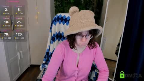 Melissa online show from December 6, 8:51 pm