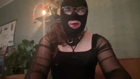 Snapshot of melissabwild chatting on December 2, 8:41 am Melissa B Wild online show from December 2, 8:41 am