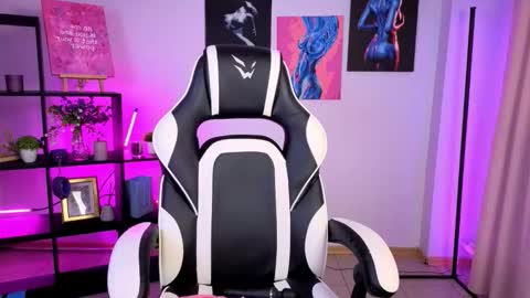 melissagray_ online show from December 3, 4:53 am