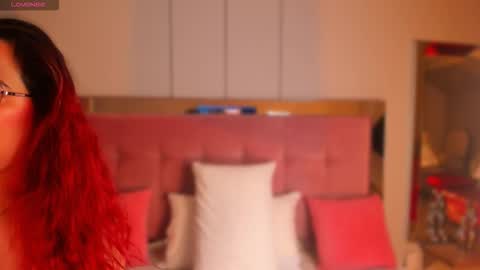 M E L I S S A  online show from December 20, 11:50 am