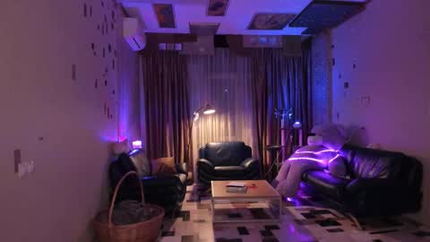 Melissa Keller online show from September 18, 9:06 pm