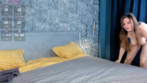 Polly help me reach 100 thumbs up  online show from December 31, 7:31 am