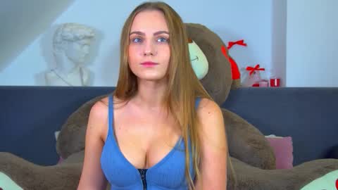 MelissaBerry online show from October 16, 8:26 am