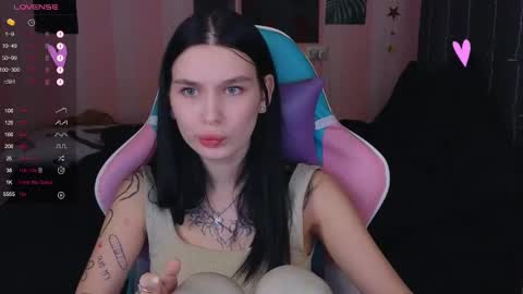 Snapshot of mella_freya chatting on December 30, 8:47 pm Freya IM NONUDE online show from December 30, 8:47 pm