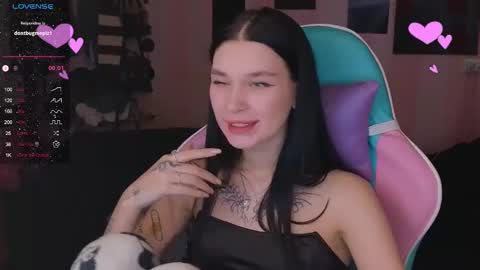 Snapshot of mella_freya chatting on January 14, 8:59 pm Freya IM NONUDE online show from January 14, 8:59 pm