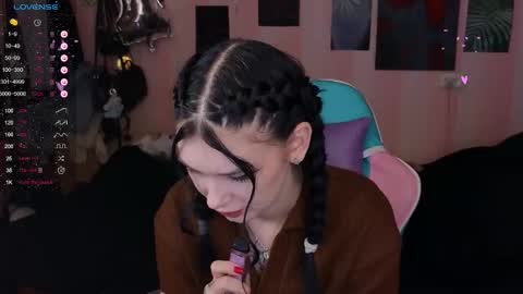 Snapshot of mella_freya chatting on February 6, 10:32 pm Freya IM NONUDE online show from February 6, 10:32 pm