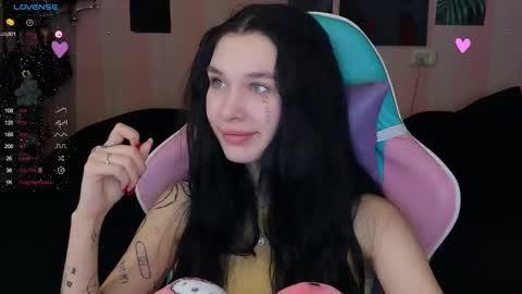 Snapshot of mella_freya chatting on February 12, 9:43 pm Freya IM NONUDE online show from February 12, 9:43 pm