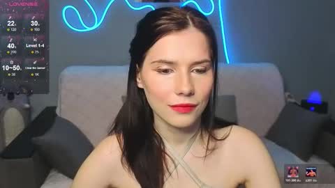 mellhyees online show from February 19, 5:20 pm