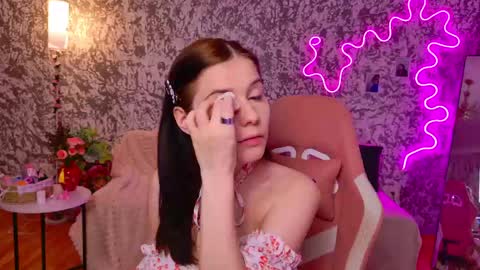 mellhyees online show from March 28, 5:34 pm