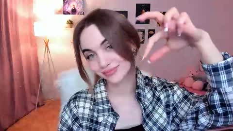 Snapshot of mellifluoustess chatting on February 25, 9:46 pm Tessa online show from February 25, 9:46 pm