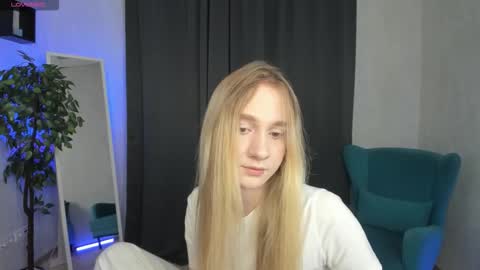 mellisadream online show from September 26, 1:42 am