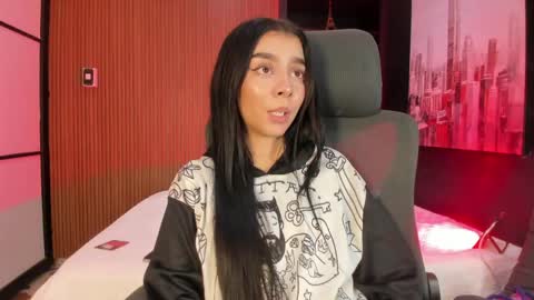 Snapshot of mellove_ chatting on May 5, 11:46 pm Mel online show from May 5, 11:46 pm