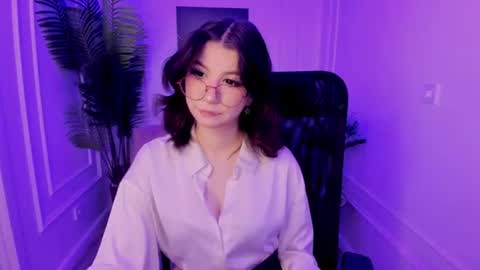 mellsawertyq online show from November 3, 7:37 pm