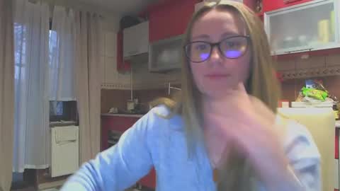 Melly online show from January 16, 3:02 pm