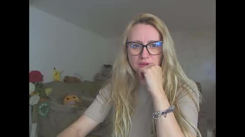 Melly online show from April 7, 7:09 am